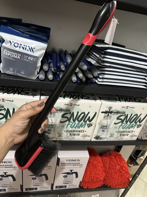 Escova Longa para Caixas de Rodas