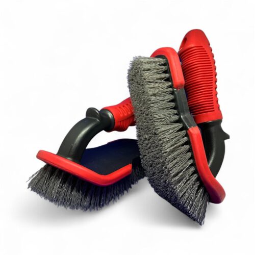 Escova Curva para Carpetes e Pneu